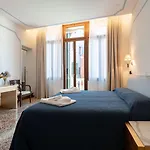 Ca' Del Glicine Апартаменты *